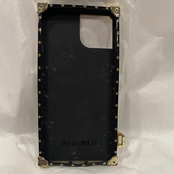 Black LV iPhone 13/14 case - Picture 2 of 2